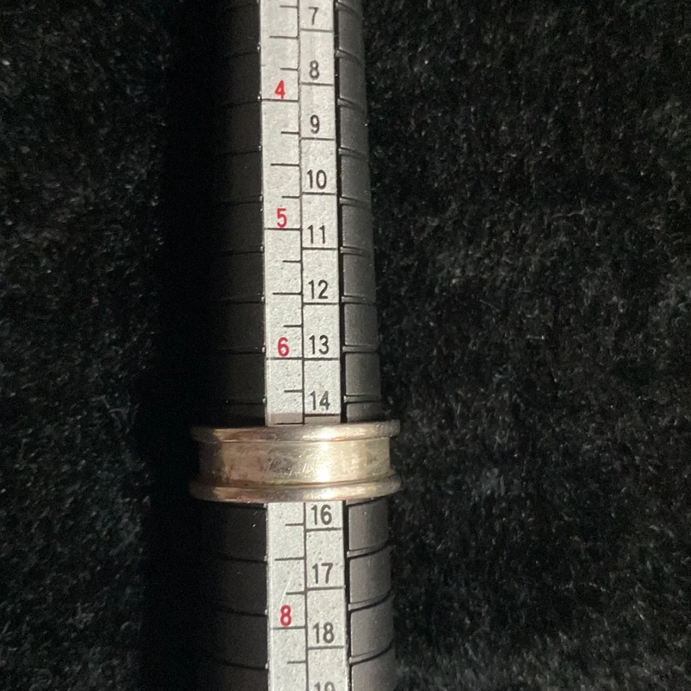 Sterling silver unisex ring. - Picture 2 of 2